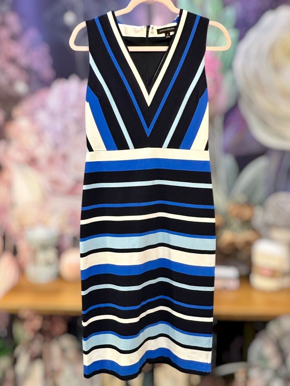 Banana Republic 8 Stretch Sleeveless Midi Dress Chevron Striped Preppy Nautical